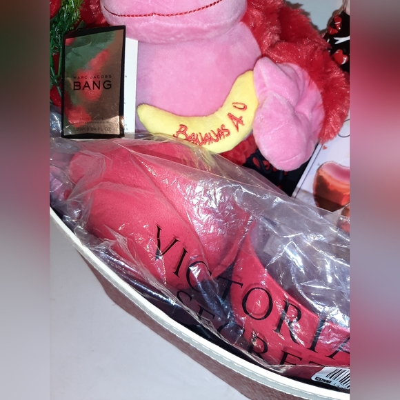 Pink Monkey and Panties V-Day gift set - Picture 3 of 9